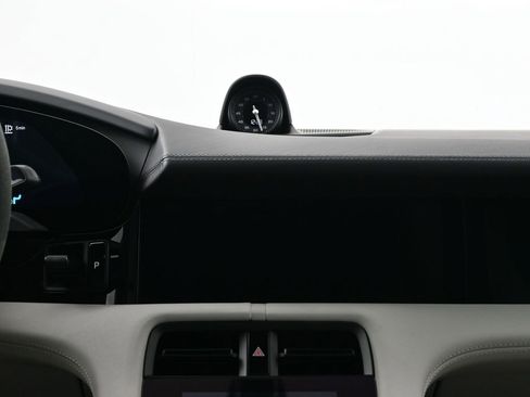 Used 2024 Porsche Taycan GTS image 11