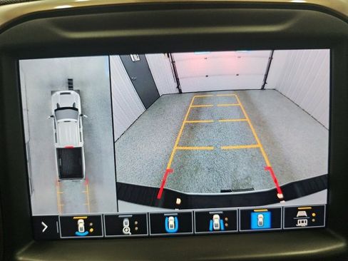 Used 2021 Chevrolet Silverado 3500 High Country w/ Technology Package image 32