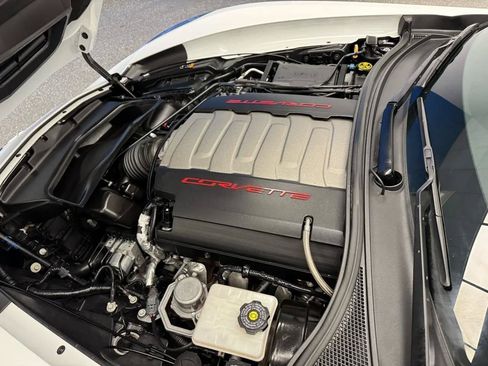 Used 2019 Chevrolet Corvette Grand Sport w/ Z07 Performance Package RWD image 21