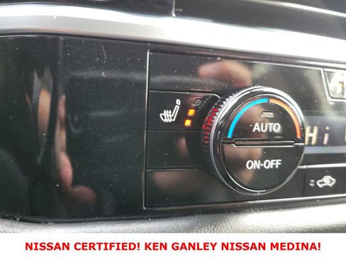 Certified 2025 Nissan Pathfinder SV image 32