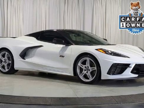 Used 2023 Chevrolet Corvette Stingray Convertible w/ Z51 Performance Package image 2