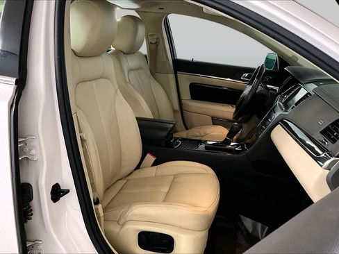 Used 2014 Lincoln MKS AWD w/ Equipment Group 101A image 8