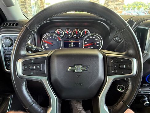 Used 2022 Chevrolet Silverado 1500 RST image 22