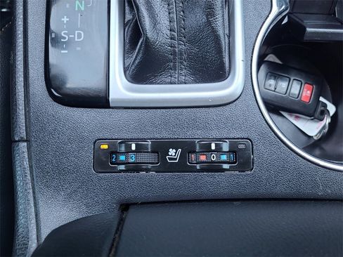 Used 2019 Toyota Highlander Limited image 20