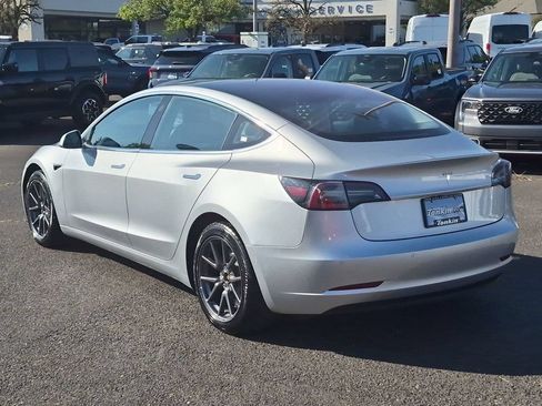 Used 2018 Tesla Model 3 Long Range RWD image 3