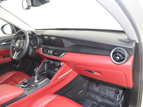 Used 2019 Alfa Romeo Stelvio w/ Nero Edizione RWD image 39