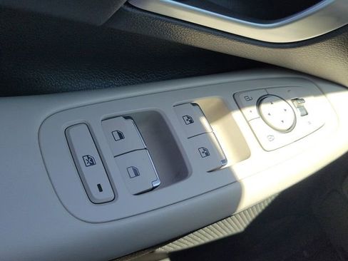 Used 2025 Hyundai Sonata SEL FWD image 18