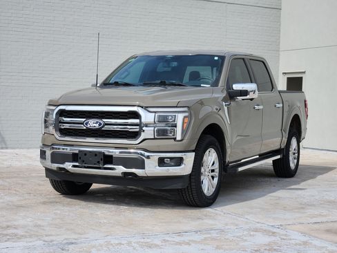 Used 2025 Ford F150 Lariat w/ Equipment Group 501A Mid AWD/4WD image 4