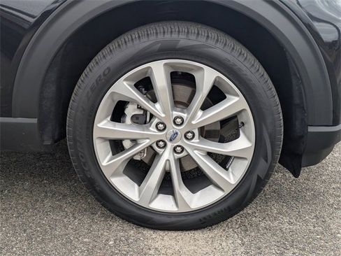 Used 2023 Ford Explorer Platinum w/ Technology Package image 11