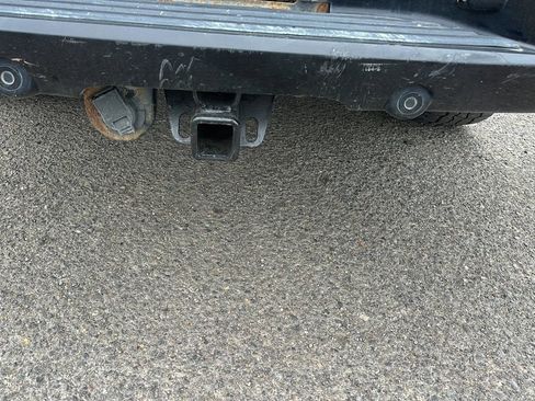 Used 2011 Chevrolet Avalanche LT w/ Luxury Package image 15