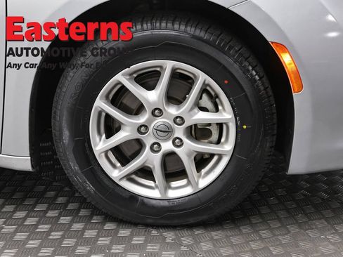 Used 2023 Chrysler Voyager LX FWD image 32