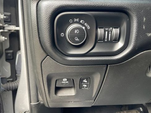 Used 2019 RAM 1500 Big Horn AWD/4WD image 10