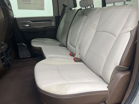 New 2026 RAM 2500 Laramie AWD/4WD image 5