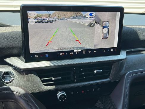Certified 2025 Ford Explorer Platinum RWD image 19