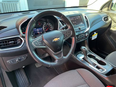 Used 2021 Chevrolet Equinox LT FWD image 16