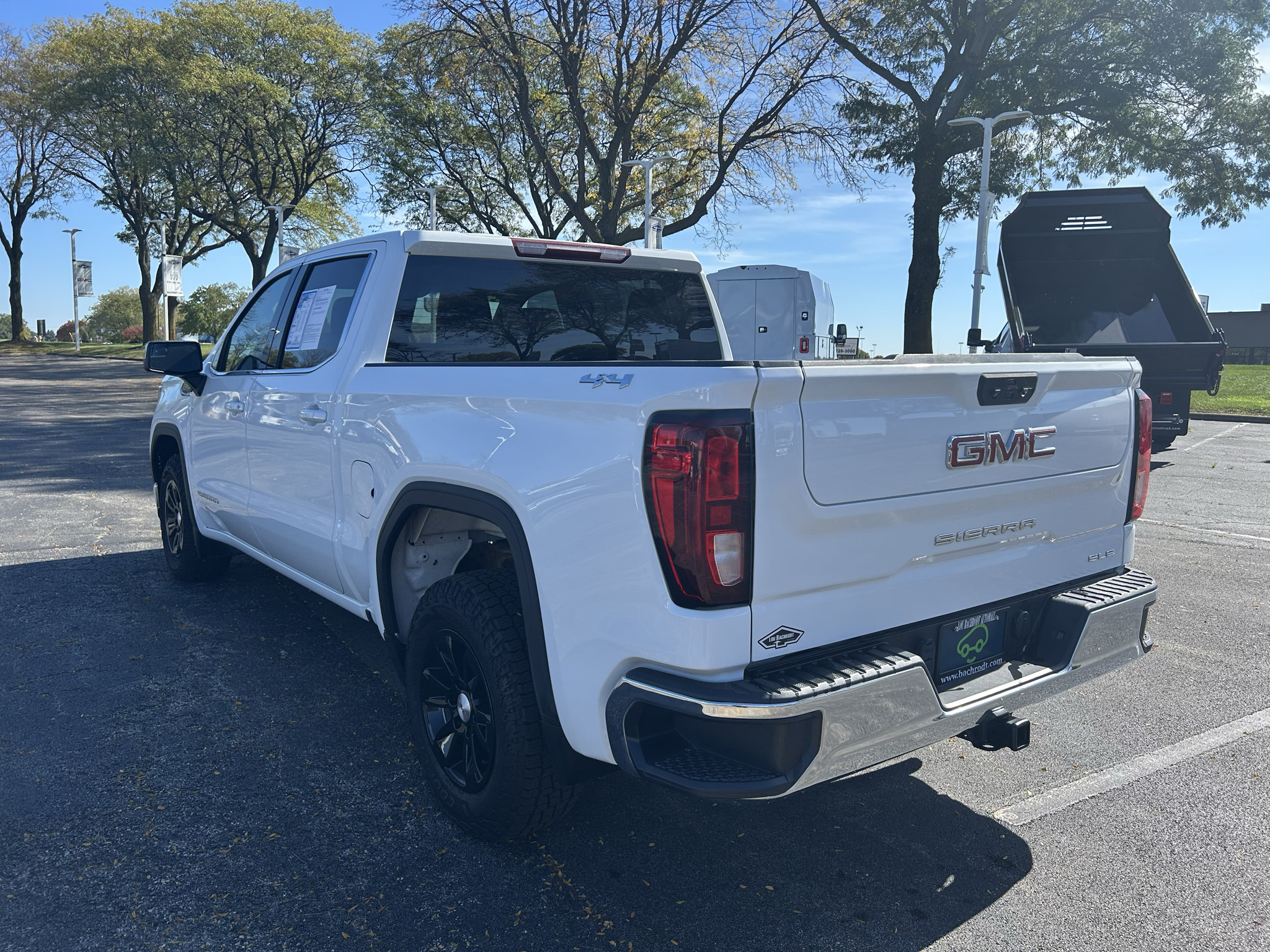 Used 2024 GMC Sierra 1500 SLE AWD/4WD image 5