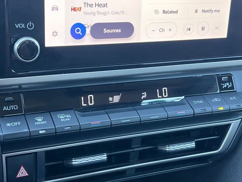 Used 2025 Toyota Camry LE image 20