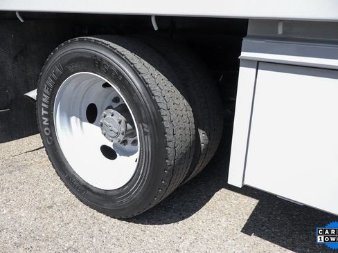 Used 2017 Ford F550 2WD Crew Cab Super Duty image 46