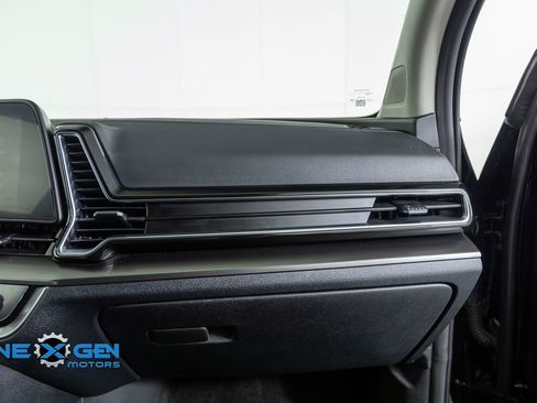 Used 2024 Kia Sportage EX image 38