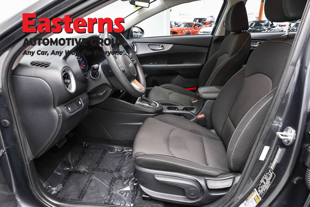 Used 2024 Kia Forte LXS FWD image 9