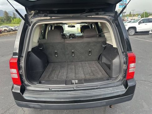 Used 2016 Jeep Patriot Sport FWD image 12