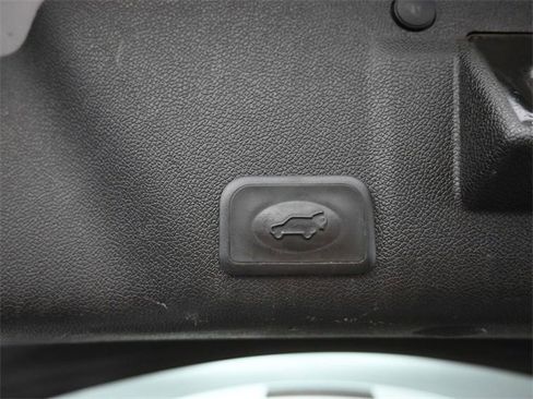Used 2012 GMC Acadia SLE image 37