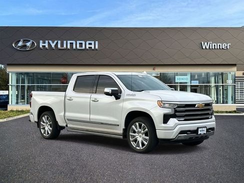 Used 2024 Chevrolet Silverado 1500 High Country AWD/4WD image 5