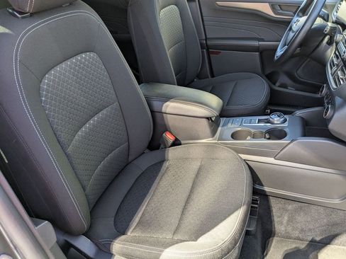 Used 2025 Ford Escape Active AWD/4WD image 31