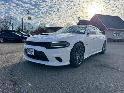 Used 2015 Dodge Charger SRT w/ Harman/Kardon Audio Group image 11