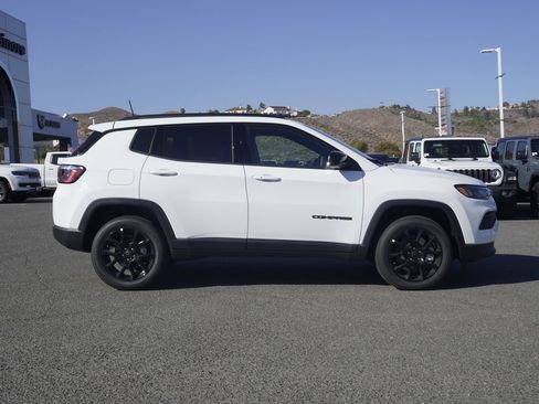 New 2026 Jeep Compass Latitude AWD/4WD image 3