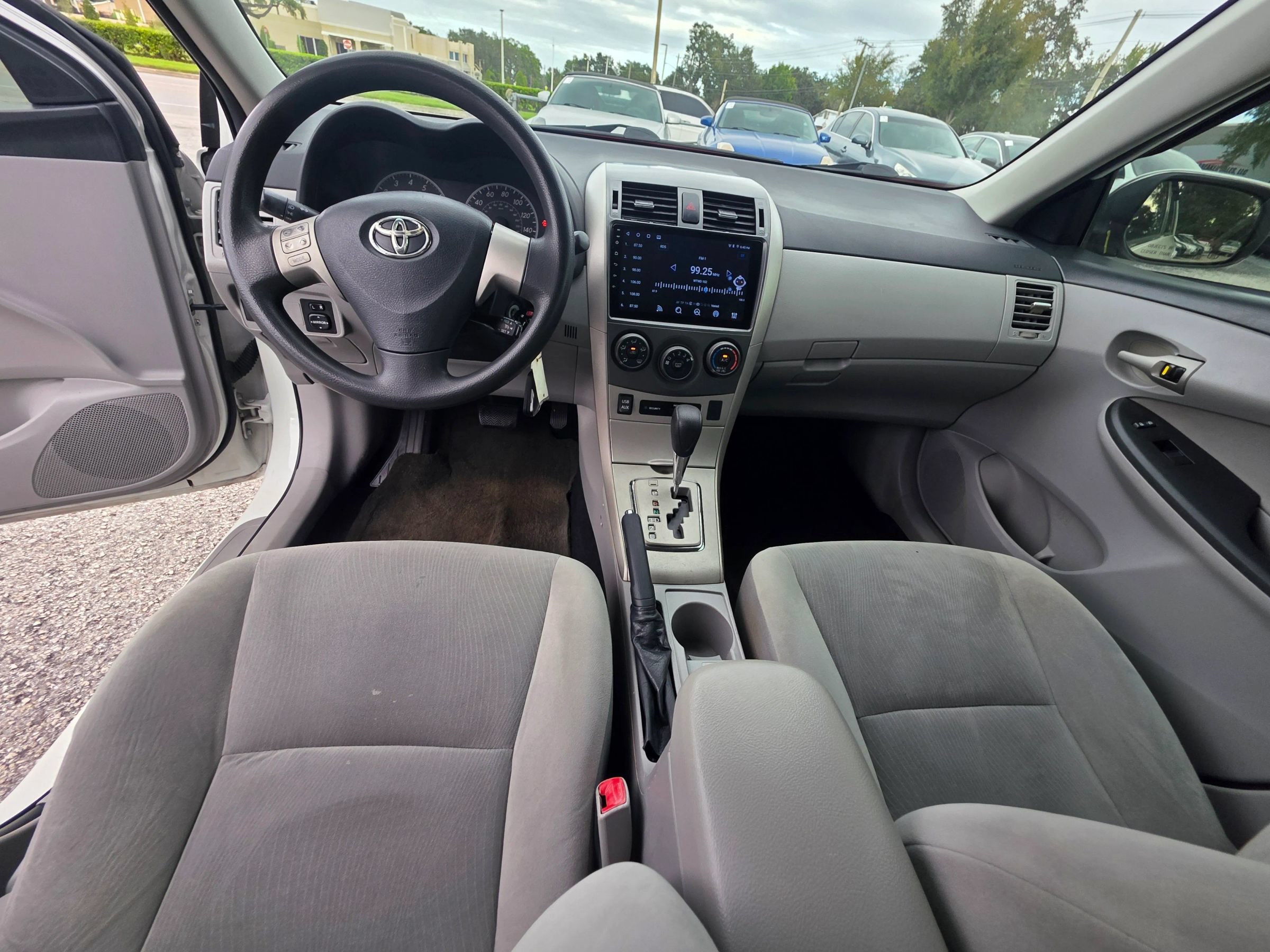 Used 2013 Toyota Corolla LE FWD image 15