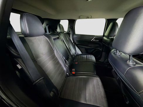 Used 2024 Mitsubishi Outlander SE AWD/4WD image 28