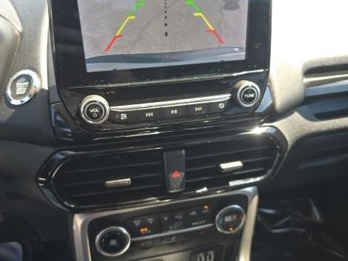 Used 2020 Ford EcoSport Titanium FWD image 18