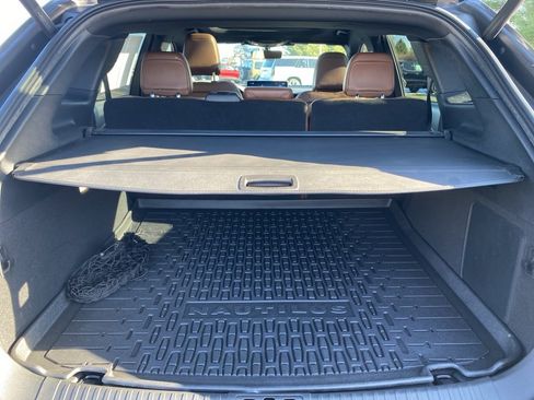 Used 2023 Lincoln Nautilus Reserve w/ Monochromatic Package image 16