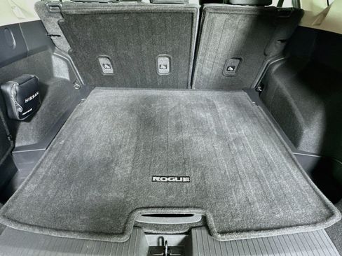 Used 2023 Nissan Rogue S AWD/4WD image 27