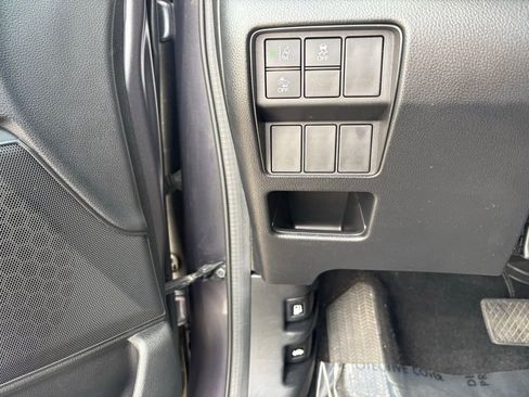 Used 2019 Honda CR-V EX image 18