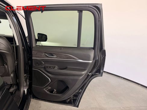 Used 2022 Jeep Grand Cherokee Limited 4xe w/ Luxury Tech Group II AWD/4WD image 28