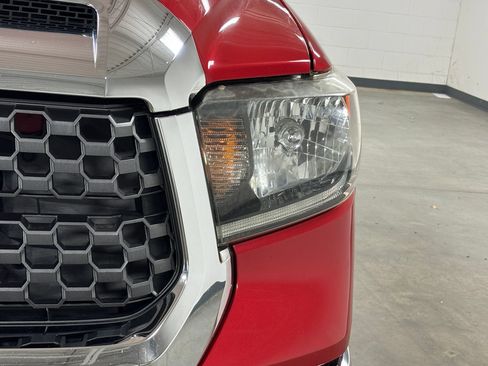 Used 2020 Toyota Tundra SR5 w/ SR5 Leather Package AWD/4WD image 9