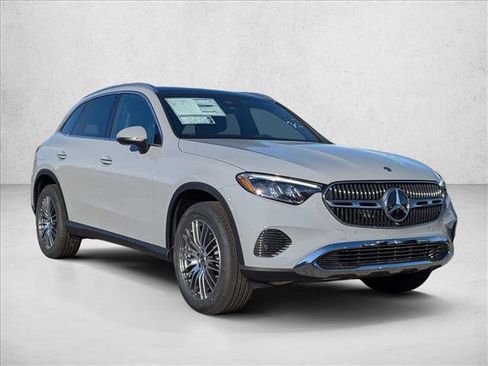 Used 2026 Mercedes-Benz GLC 300 image 7