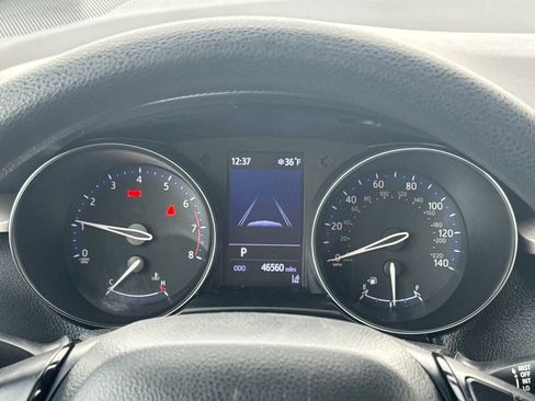 Used 2021 Toyota C-HR LE image 16