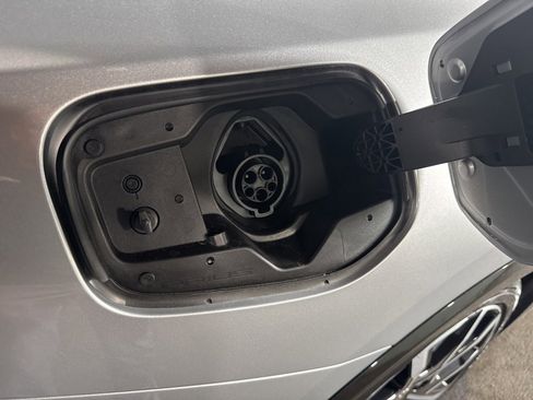 Used 2025 Toyota Prius XSE image 24