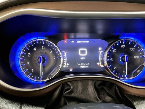 Used 2018 Chrysler Pacifica Touring-L Plus w/ Advanced Safetytec Group image 20