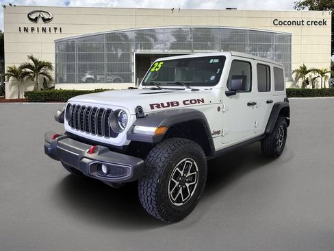 Used 2025 Jeep Wrangler Unlimited Rubicon w/ Convenience Group AWD/4WD image 2