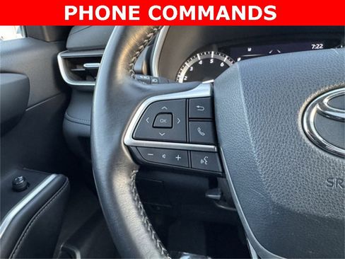 Certified 2022 Toyota Highlander XLE image 30