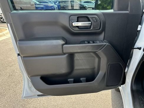 Used 2023 Chevrolet Silverado 1500 Custom AWD/4WD image 17