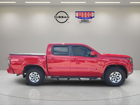 Used 2024 Nissan Frontier SV w/ Technology Package AWD/4WD image 3