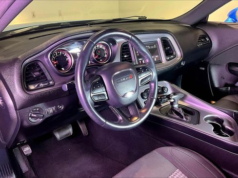 Used 2023 Dodge Challenger SXT RWD image 17