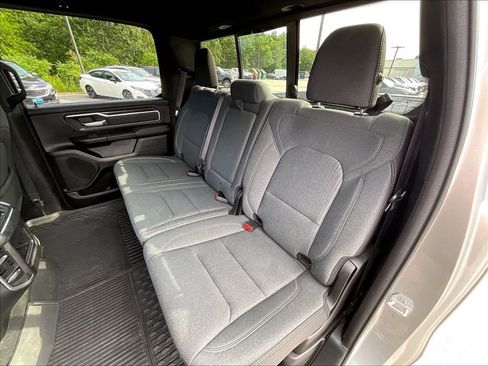 Used 2022 RAM 1500 Big Horn AWD/4WD image 14