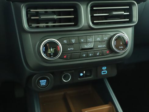 Certified 2024 Ford Maverick Lariat image 15