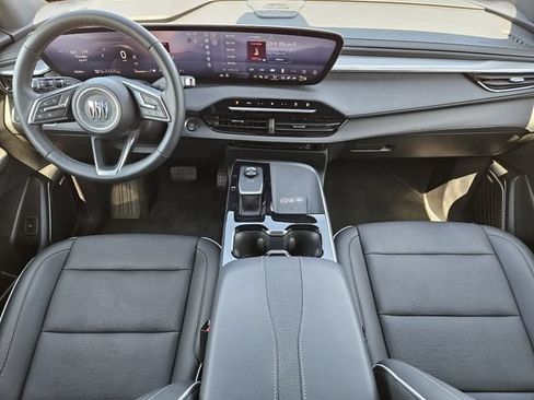 Used 2025 Buick Enclave Preferred FWD image 27